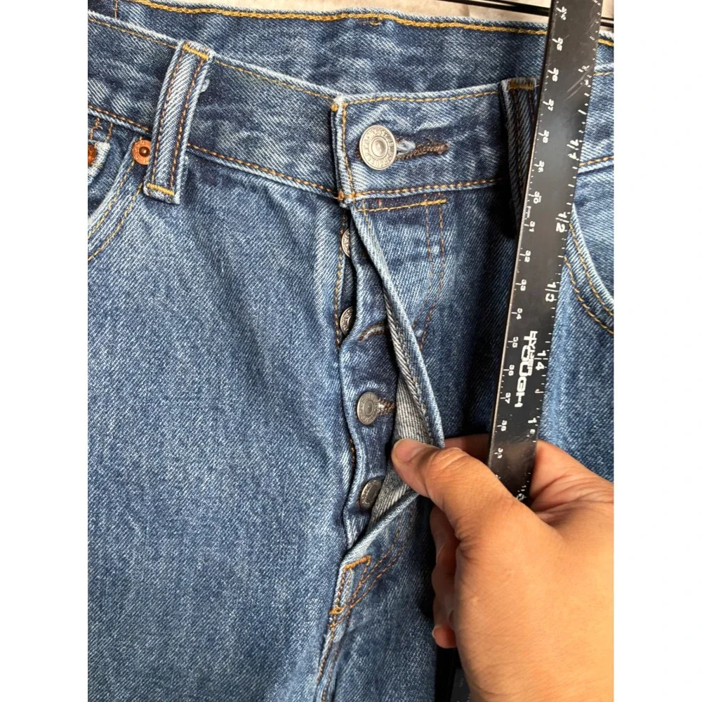 Levis 501 Original Fit Mens Blue Denim Straight Leg Button Fly Jeans W32 L38